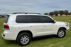 Toyota Land Cruiser 4.5 V8 VXR 2020 White