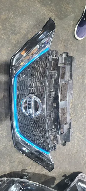 Nissan Note 2014 Hybrid Grill