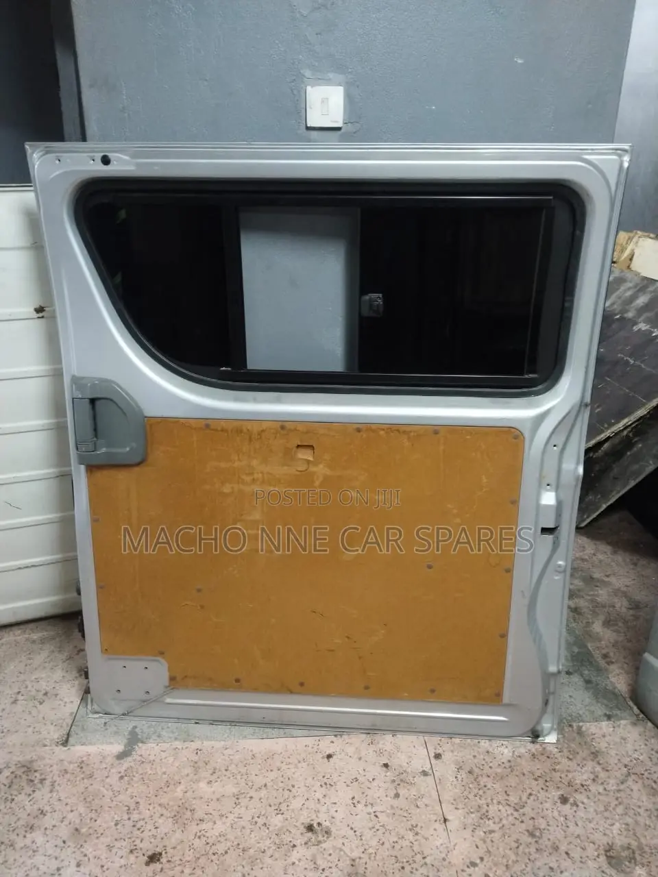 Toyota Hiace 7l Sliding Door RHS