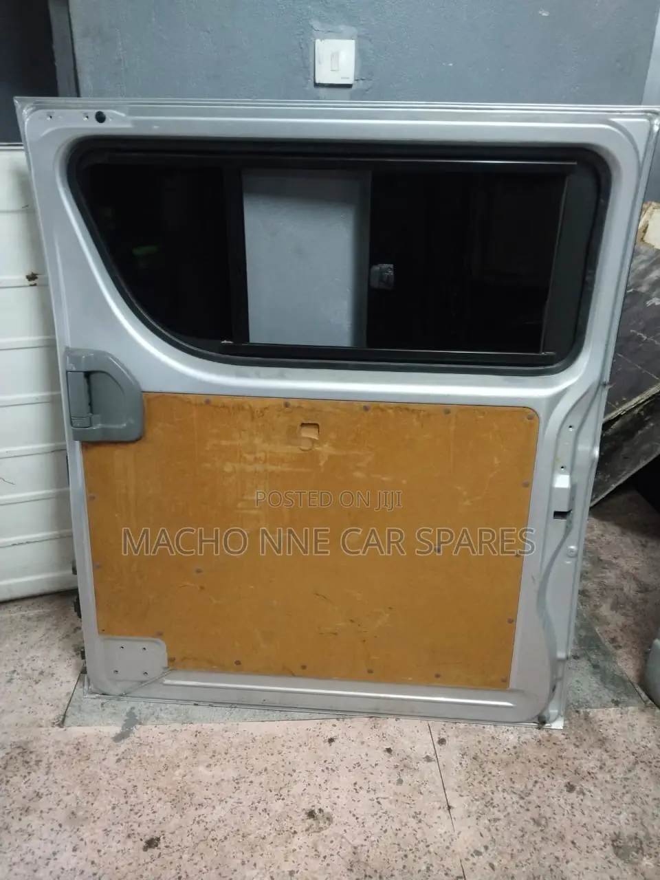 Toyota Hiace 7l Sliding Door RHS