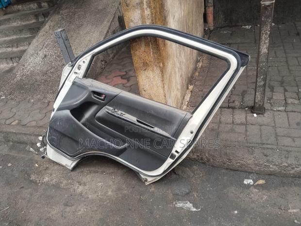 Toyota Hiace 7l Front LHS Door - thumbnail 2
