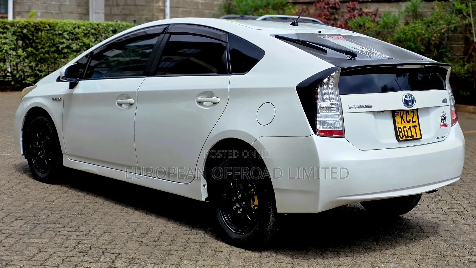 Toyota Prius Four 2013 Pearl