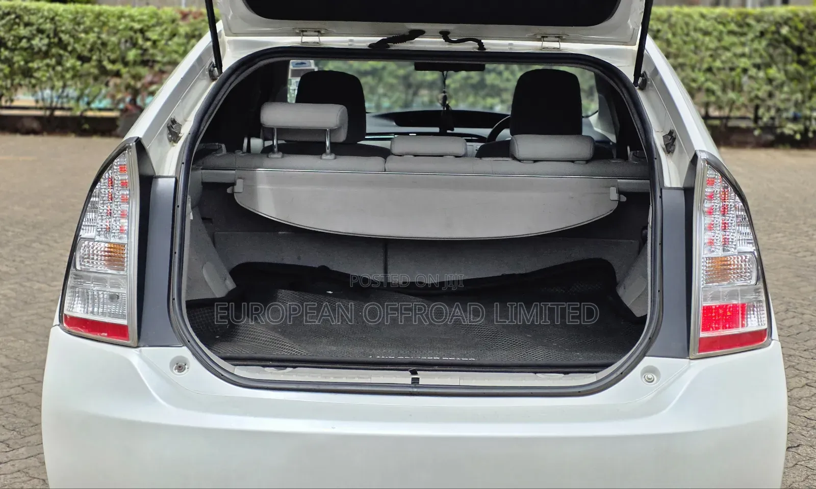 Toyota Prius Four 2013 Pearl