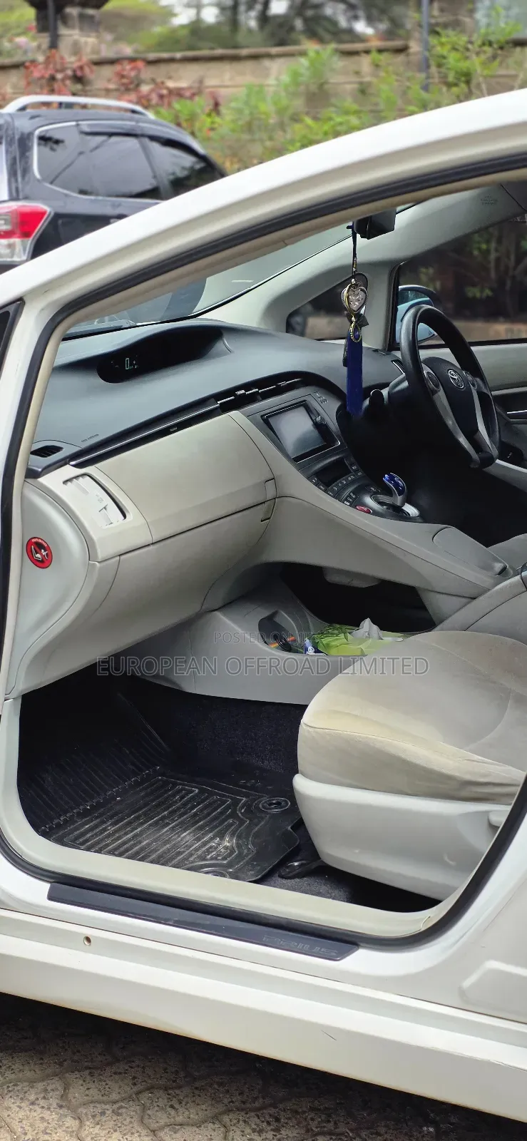 Toyota Prius Four 2013 Pearl