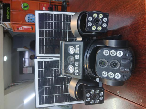 Solar Powered 4g Triple Lens Outoor PTZ Camera With 3 Lenses