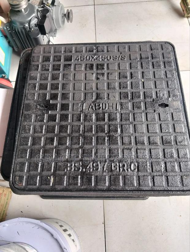 Cast Iron Manhole Cover- 450mm by 450mm - thumbnail 2