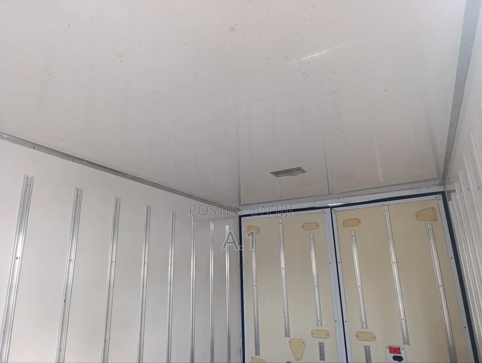 Hino Dutro Freezer Truck 2018 White