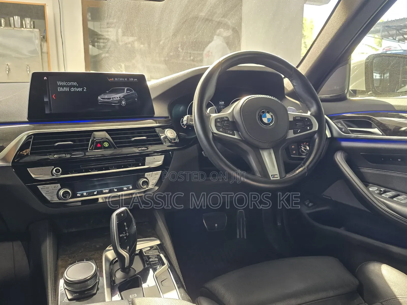 BMW 523i 2019 White