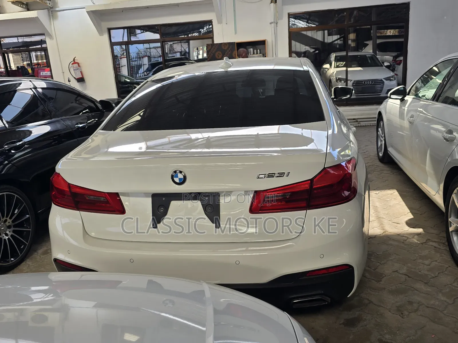 BMW 523i 2019 White
