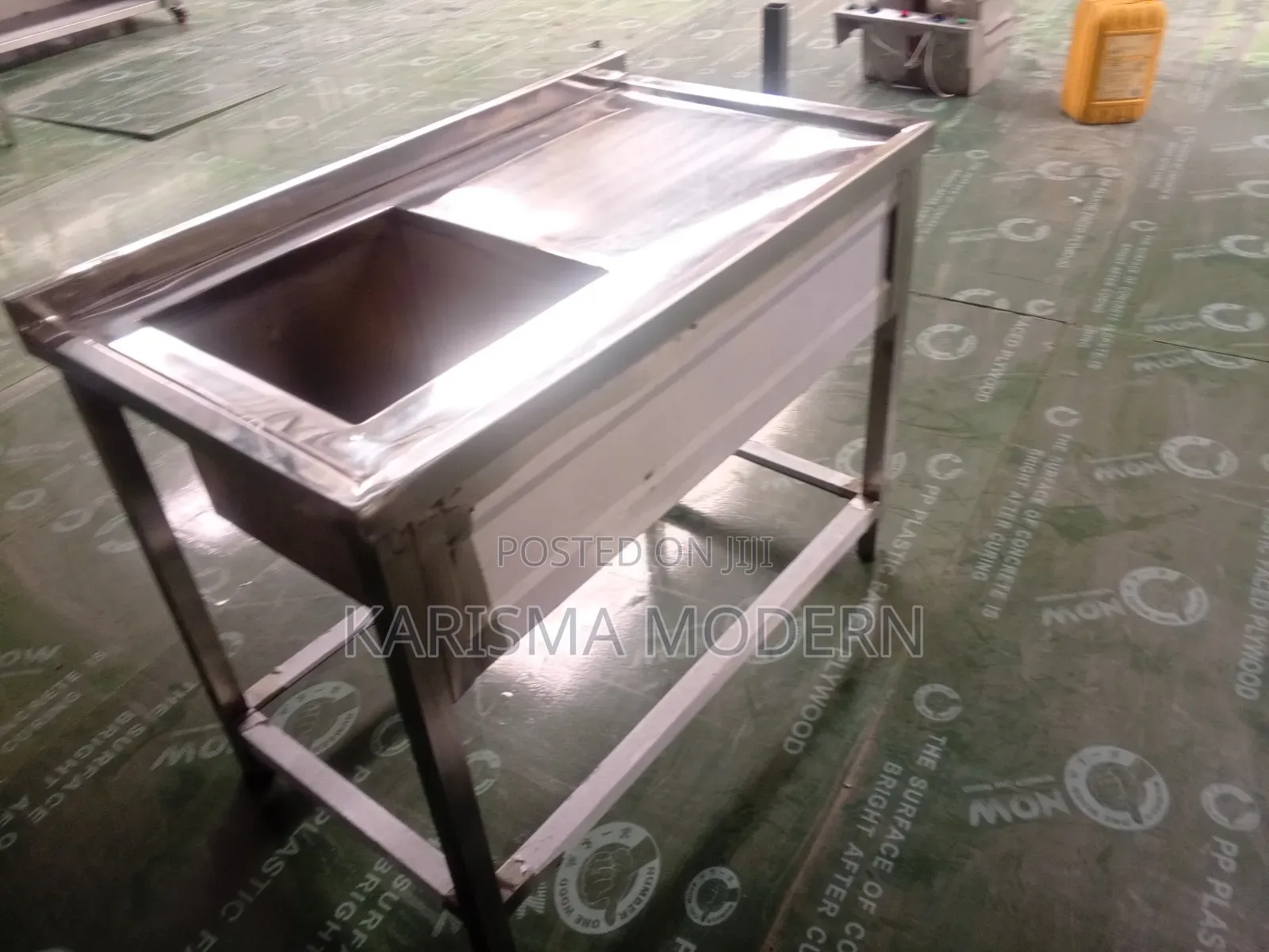 Modern Kitchen Sink Single Bowl
