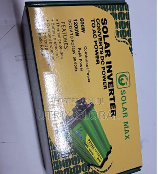 High Efficiency 600w Solar Inverter Household Power Unit