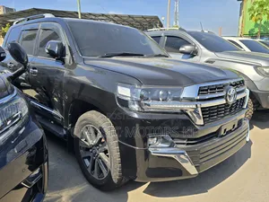 Toyota Land Cruiser 4.5 V8 VXR 2015 Black