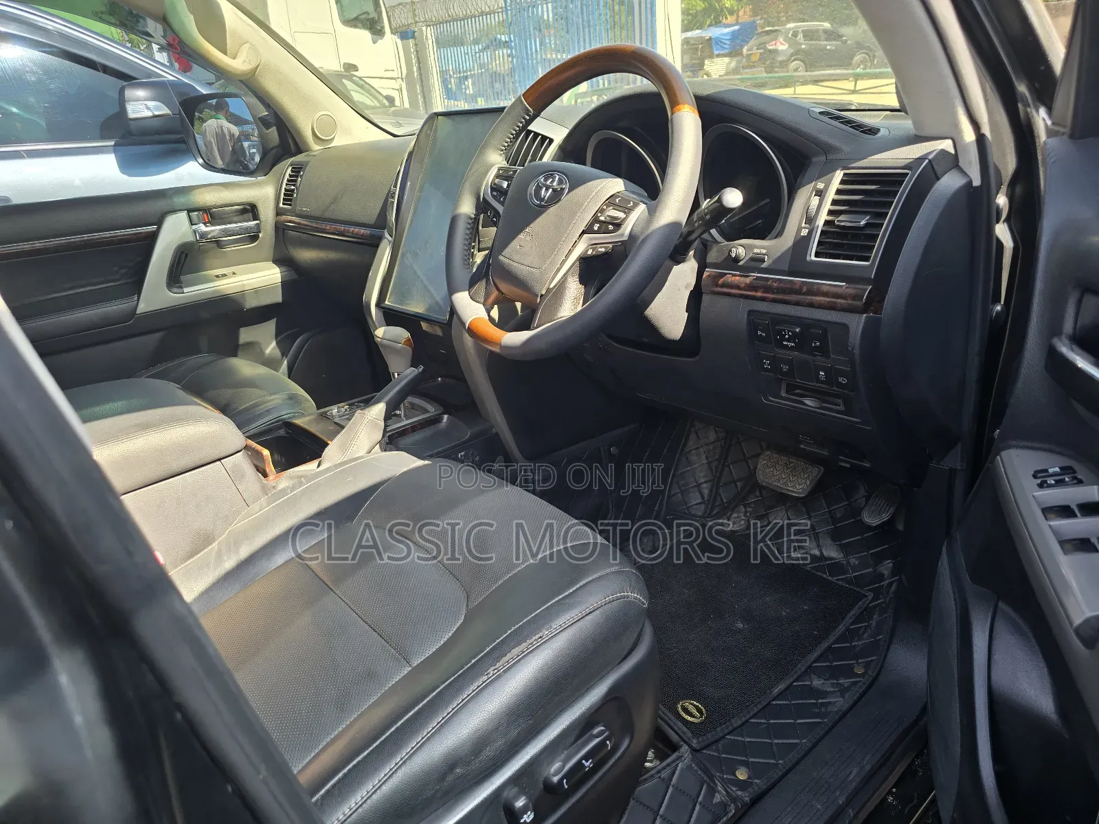 Toyota Land Cruiser 4.5 V8 VXR 2015 Black