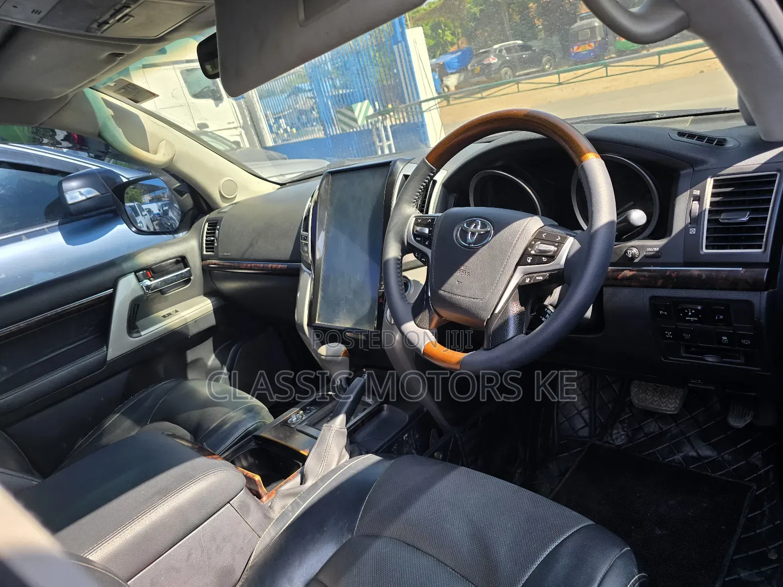 Toyota Land Cruiser 4.5 V8 VXR 2015 Black
