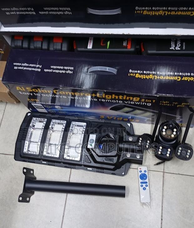 2 In1 450w Solar Powered Street Light With 4g Camera