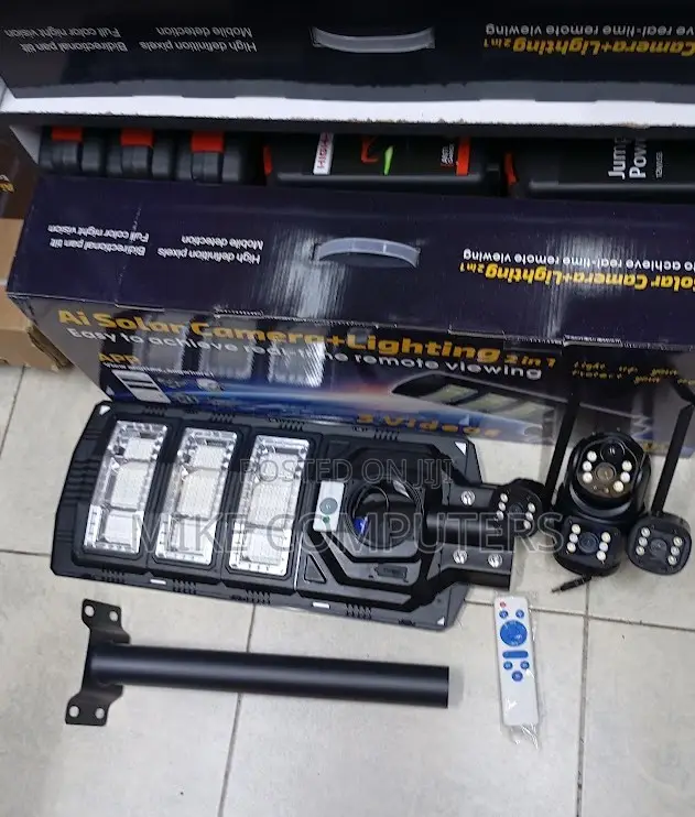 2 In1 450w Solar Powered Street Light With 4g Camera