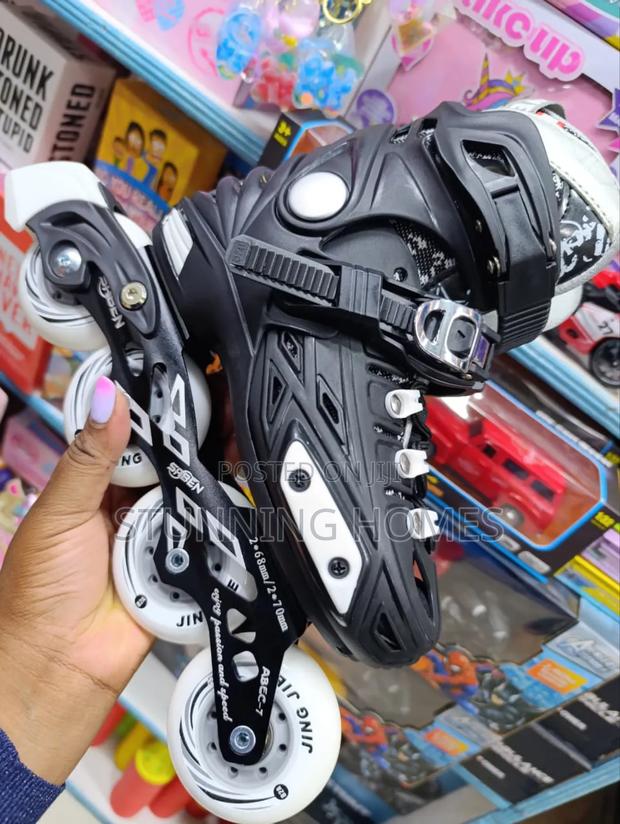 Quality Skating Shoes - main view