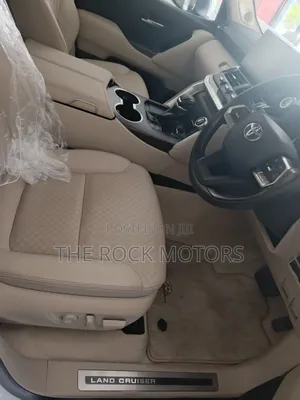 Toyota Land Cruiser 2019 White