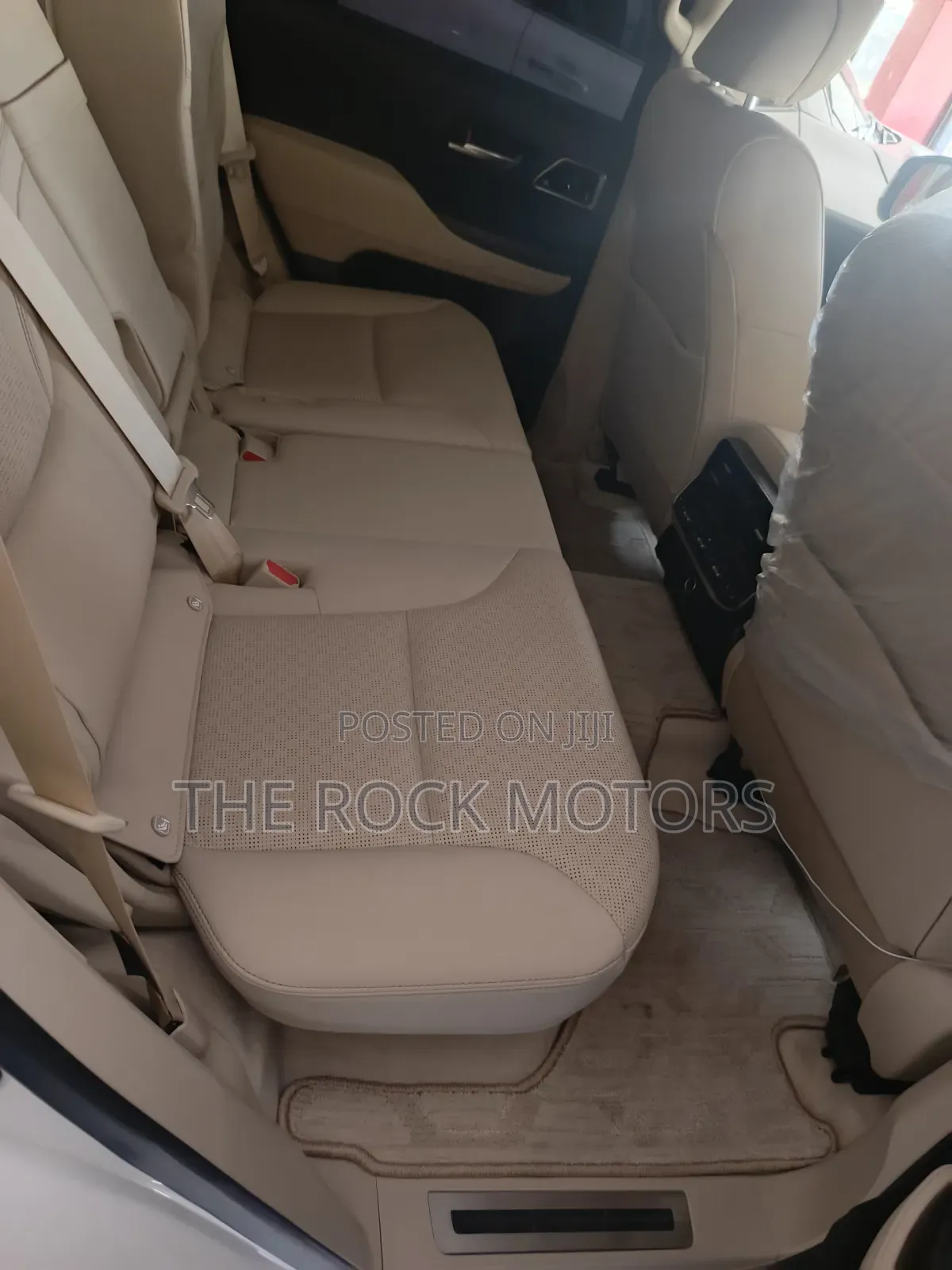 Toyota Land Cruiser 2019 White