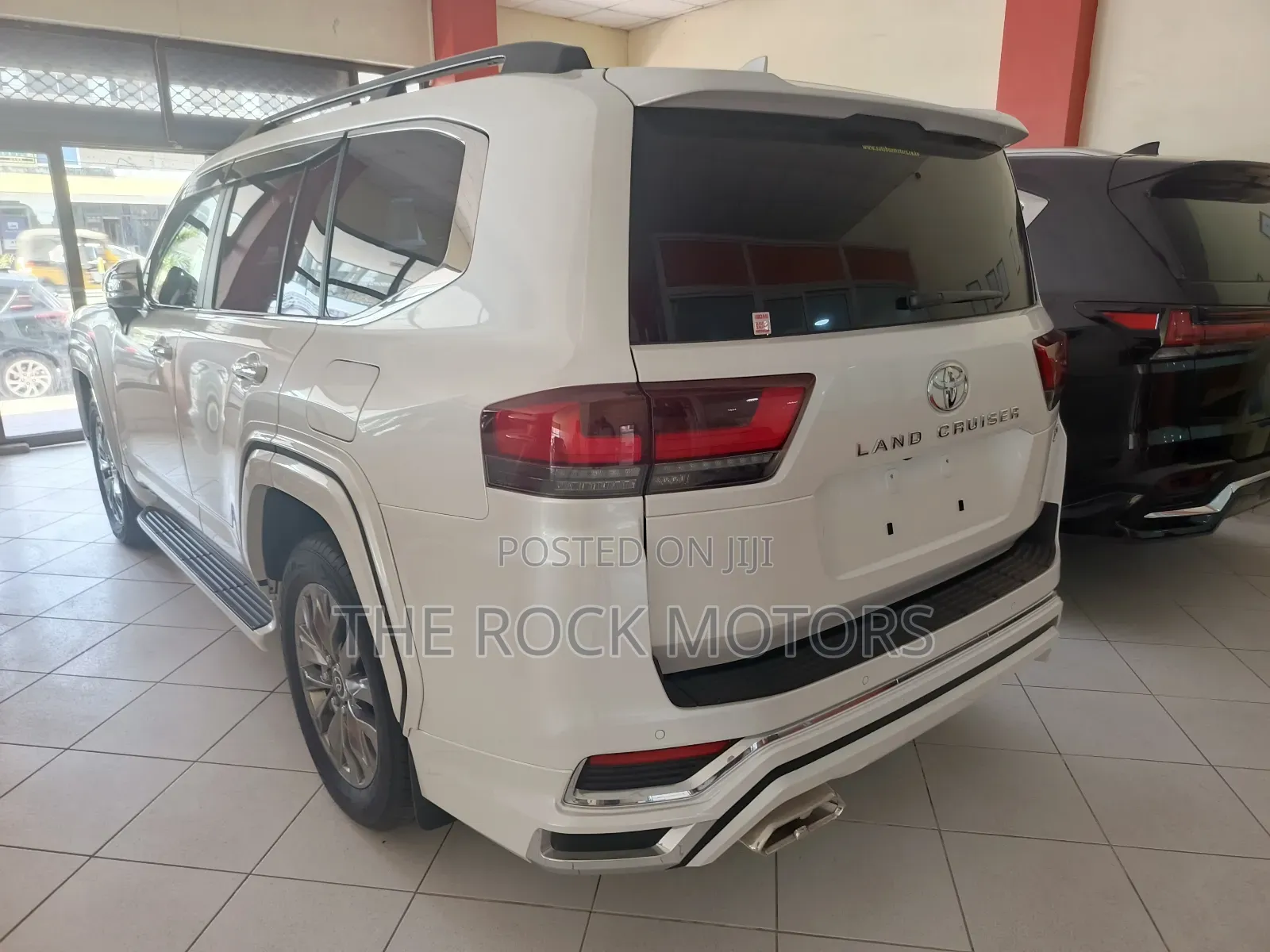 Toyota Land Cruiser 2019 White