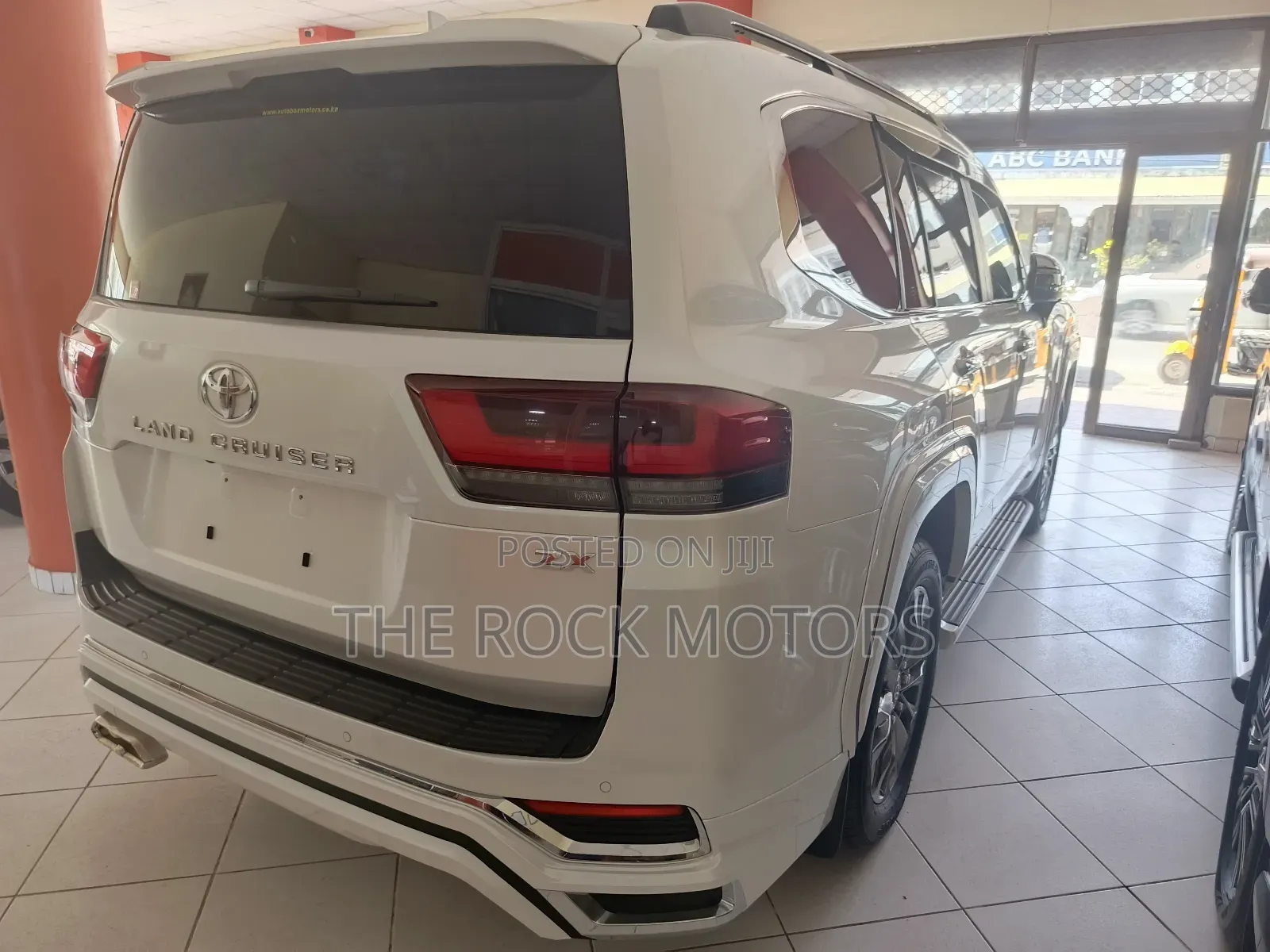 Toyota Land Cruiser 2019 White