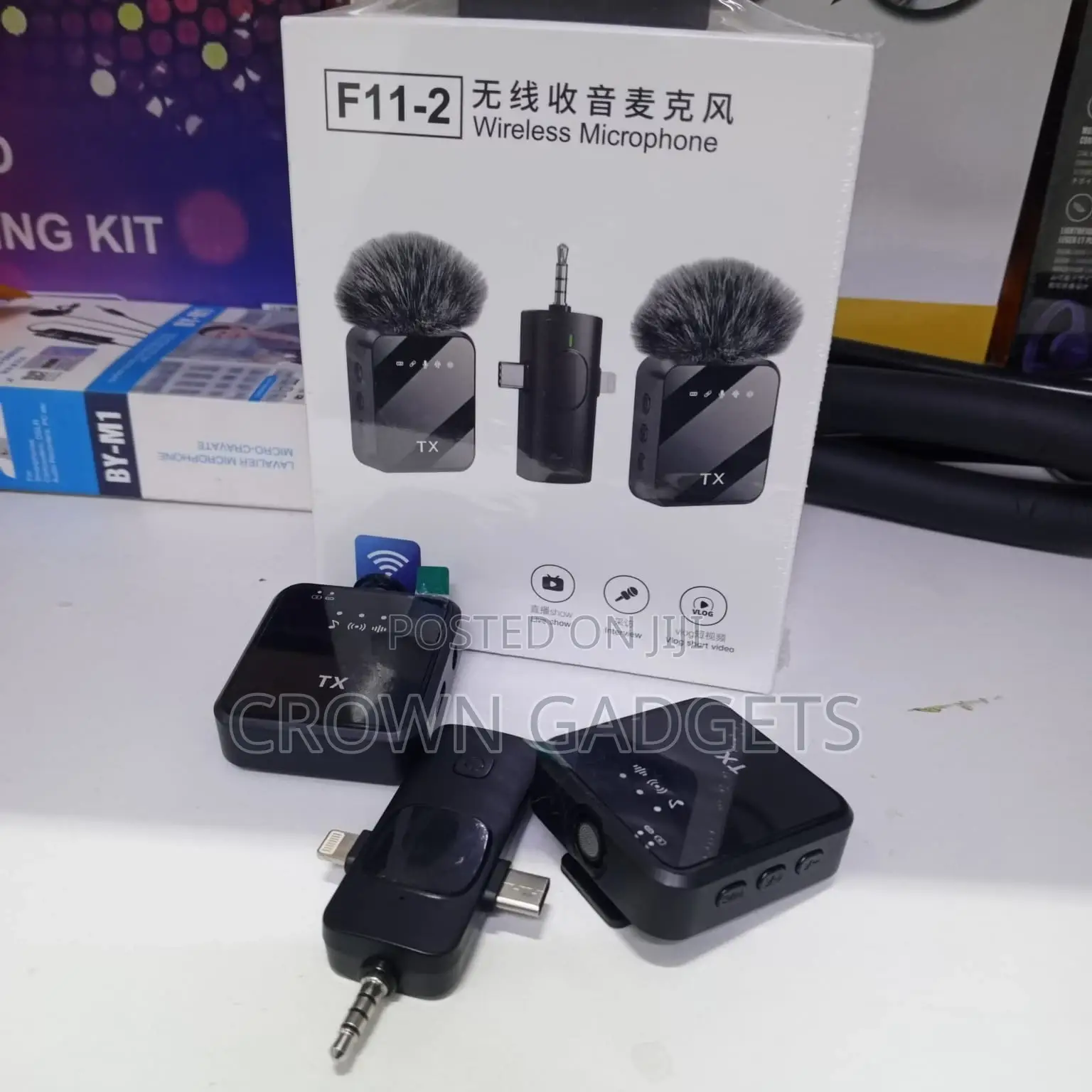 F11-2 2.4g Wireless Lavalier Microphone for Cameras