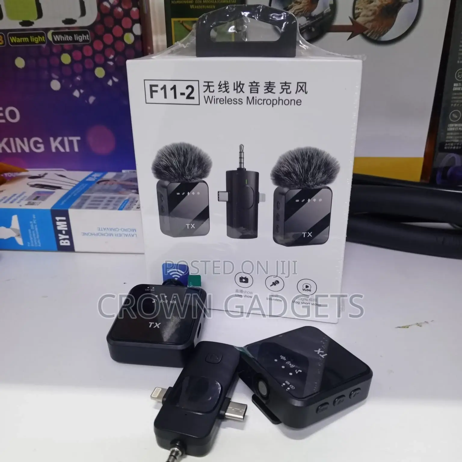 F11-2 2.4g Wireless Lavalier Microphone for Cameras
