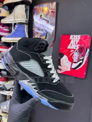 Nike Air Jordan 5 ‘Black Metallic’