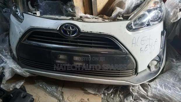Toyota Sienta 2015 Nosecut
