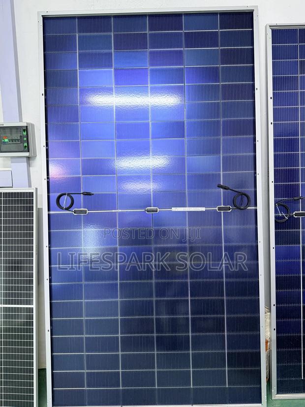 Jinko 715 Watts - main view