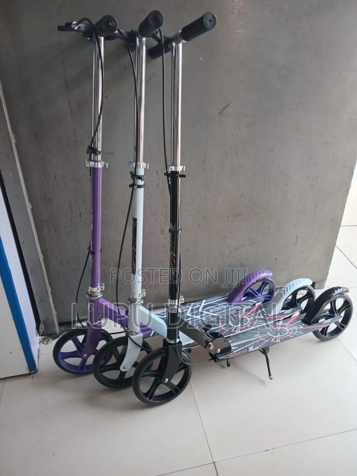 Foldable Metallic Scooters 
Colours: Black, White,Pink and Purple