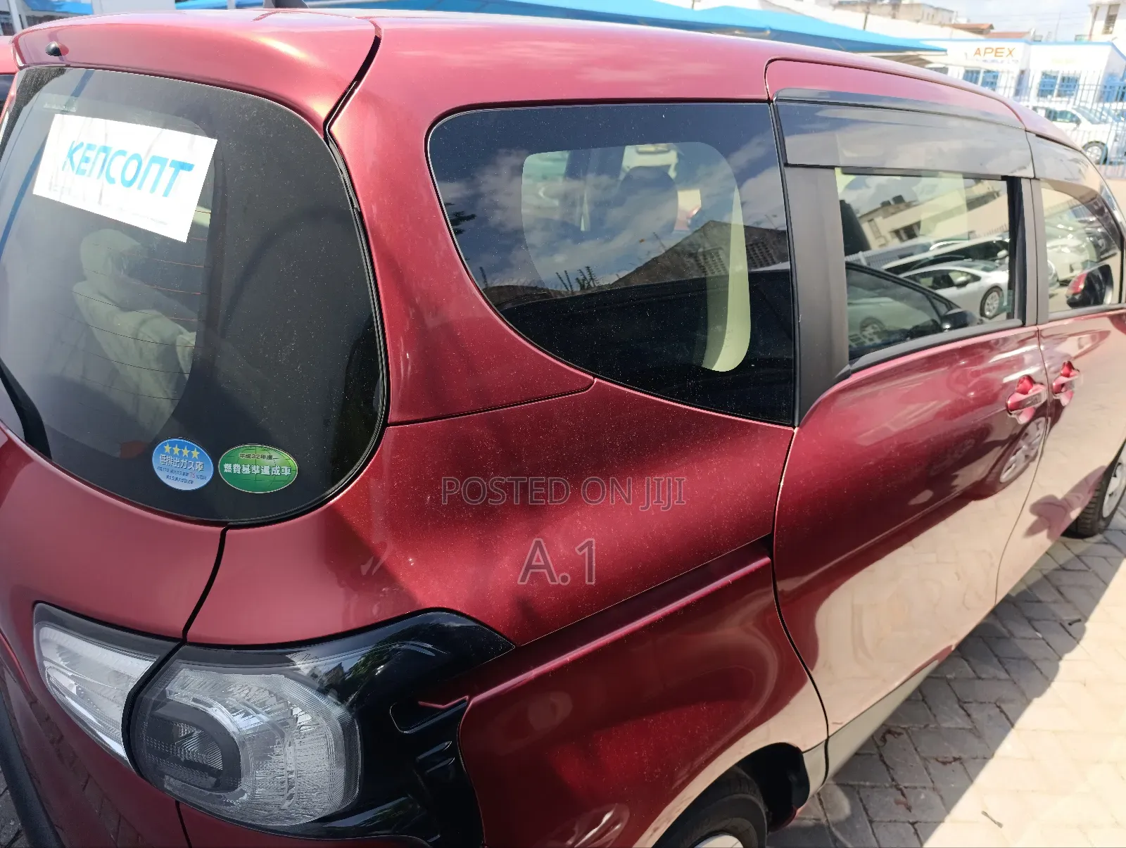 Toyota Sienta 1.5 FWD 2018 Maroon