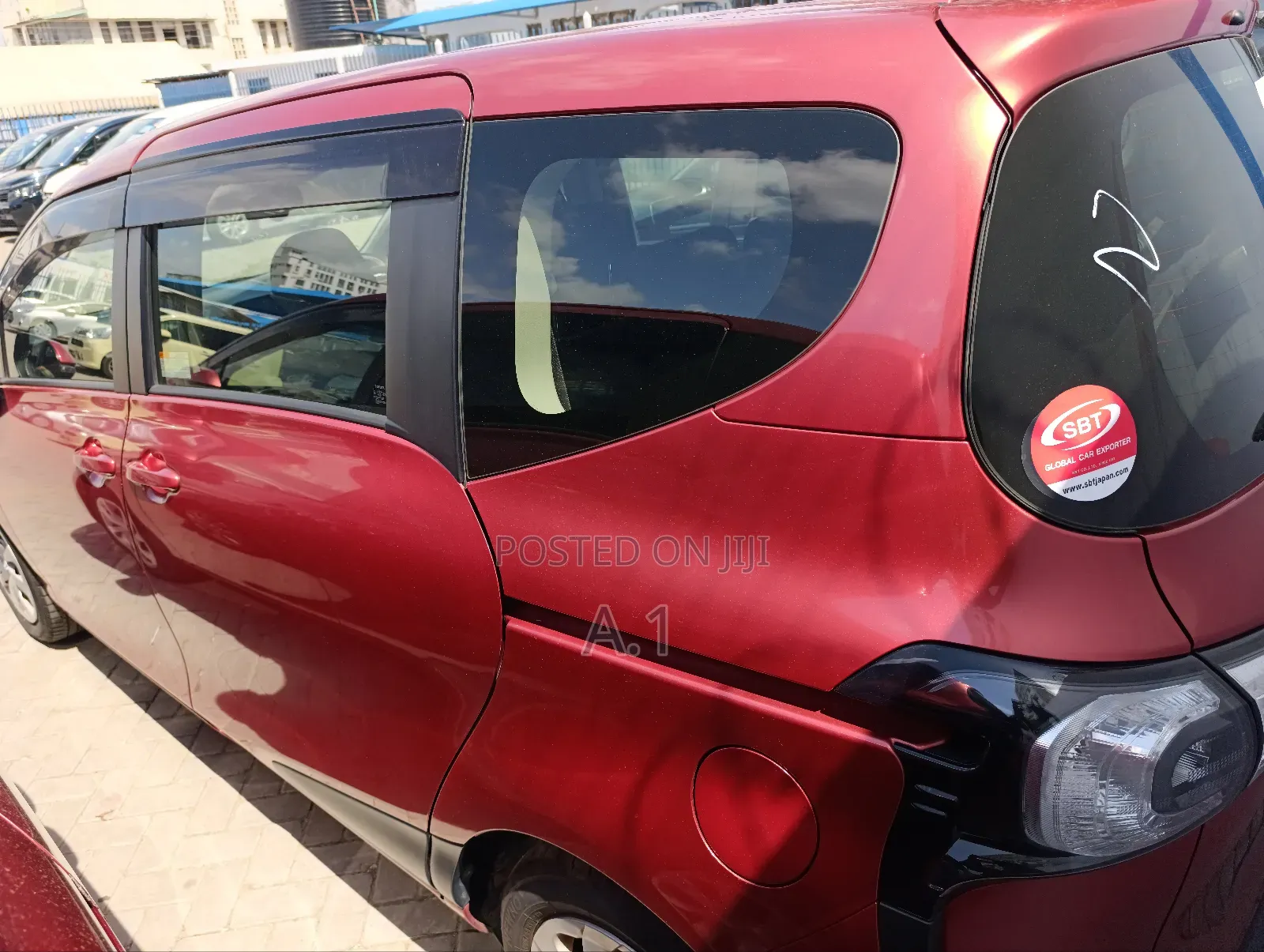 Toyota Sienta 1.5 FWD 2018 Maroon
