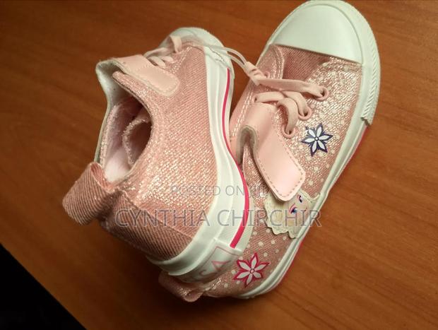 Quality Sneakers - main view