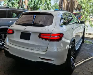 Mercedes-Benz GLC-Class 2019 White