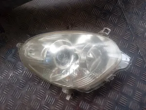 Passo 2013 Headlight With Focus