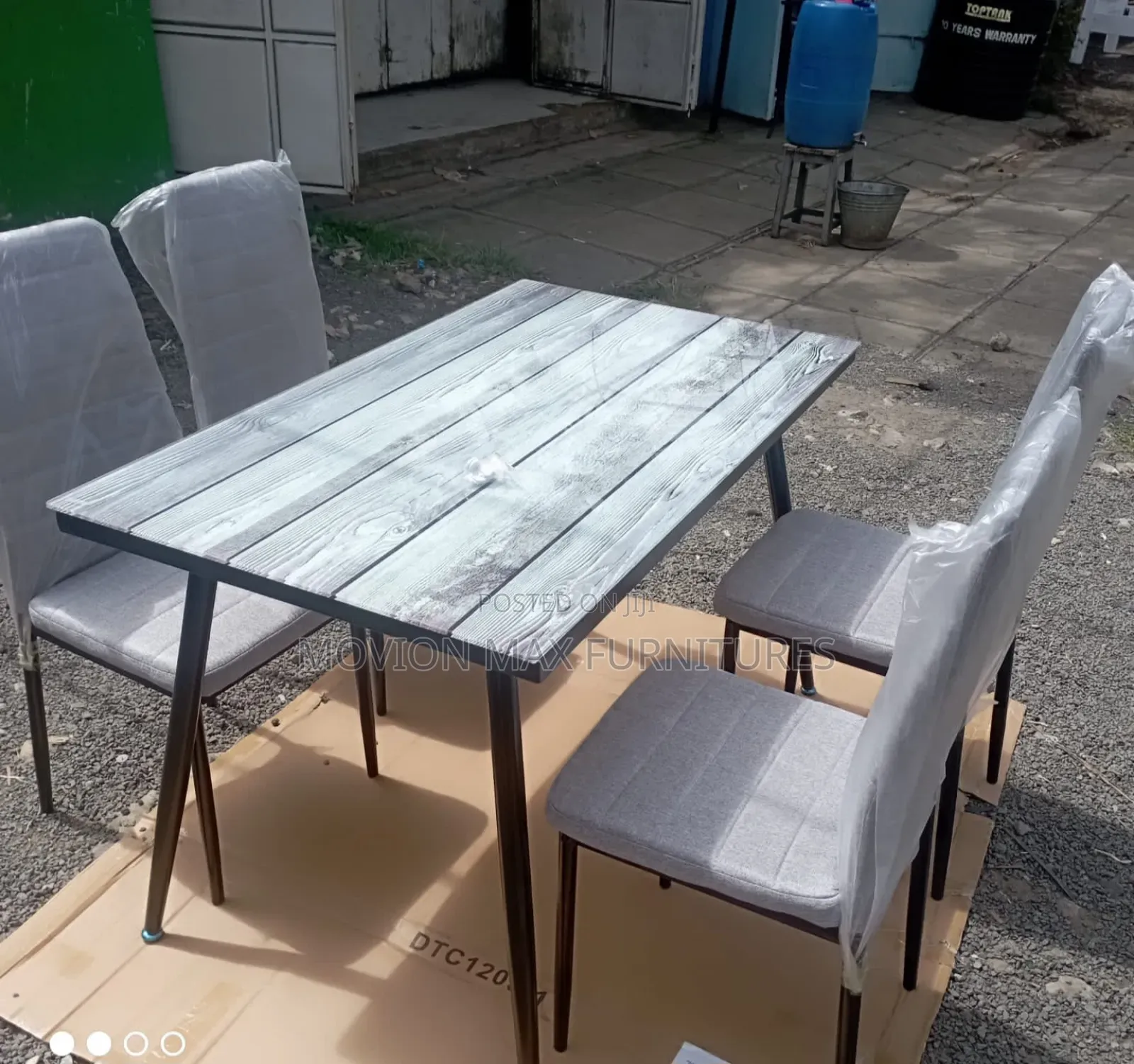 Furnitures Dinning Set