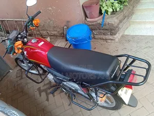 Honda CB 2011 Red