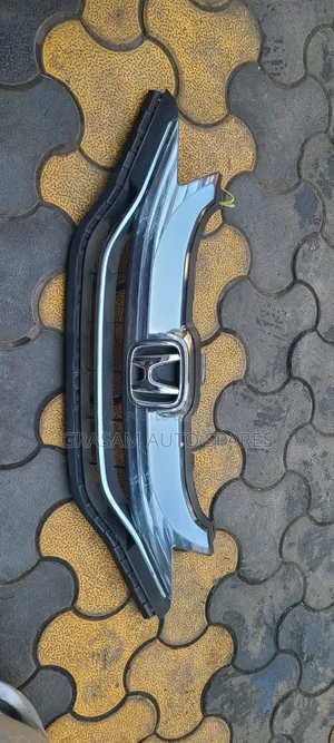 Honda Fit 2015 Grill