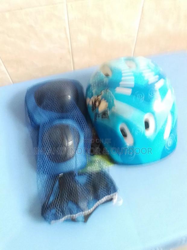 Skating And Bike Helmet, Elbow, Knee And Hand Pads=7 Pieces