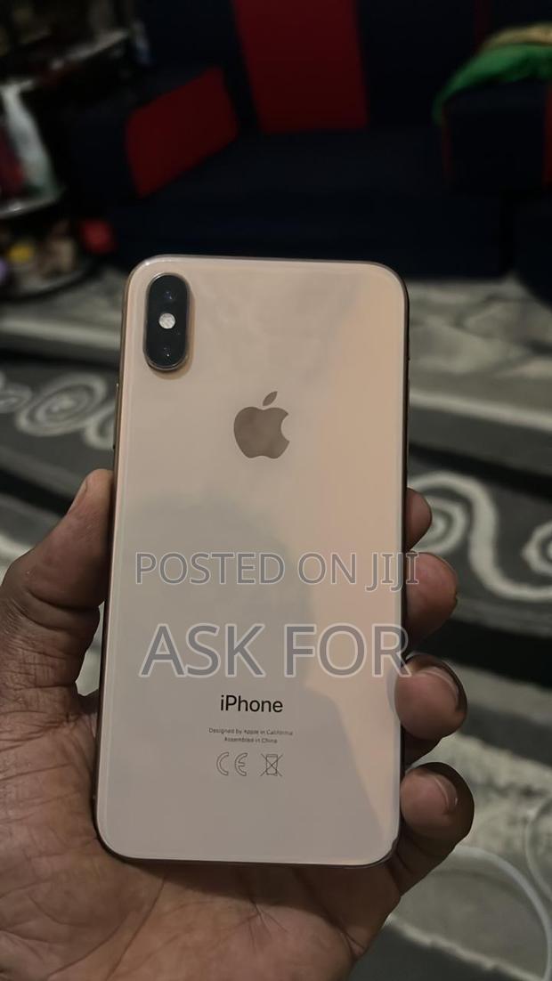 Apple iPhone XS 64 GB Gold - main view
