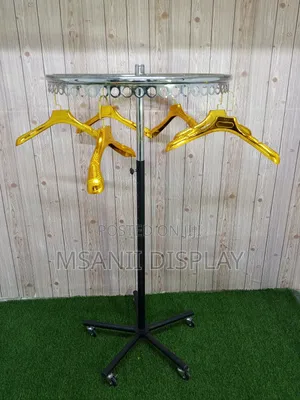 Round Rotating Clothe Rack