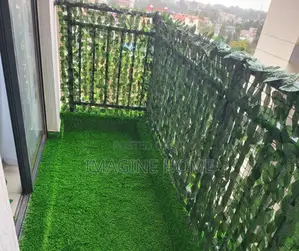 Best Artificial Green Fences for Home and Business