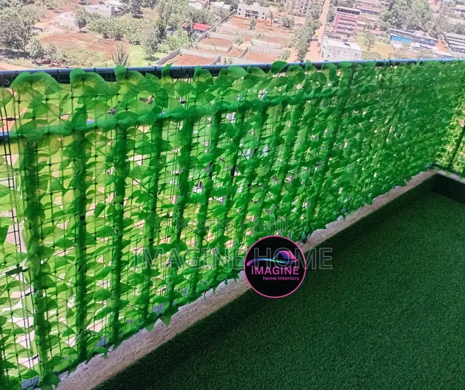 Beautiful Light Artificial Green Fence