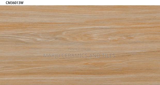 300x600 Woodlook Tile - main view