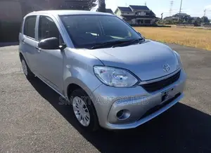 Toyota Passo 2018 Silver