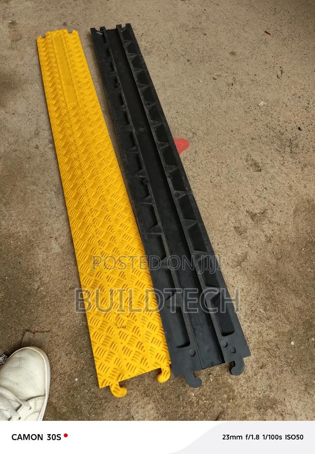Best Quality Single Channel Cable Cover in Stock