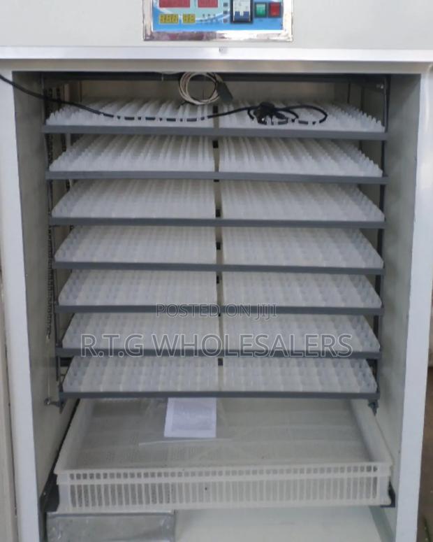 Large Capacity 192-Egg Fully Automatic Incubator