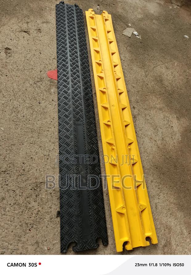 Heavy Duty Single Channel Cable Protector - thumbnail 2