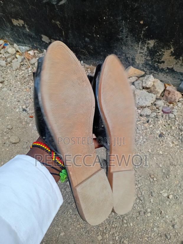 Quality Open Shoes for Sell - thumbnail 3